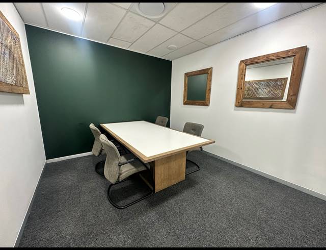 25.60M² SERVICED OFFICE TO LET IN ROSEBANK